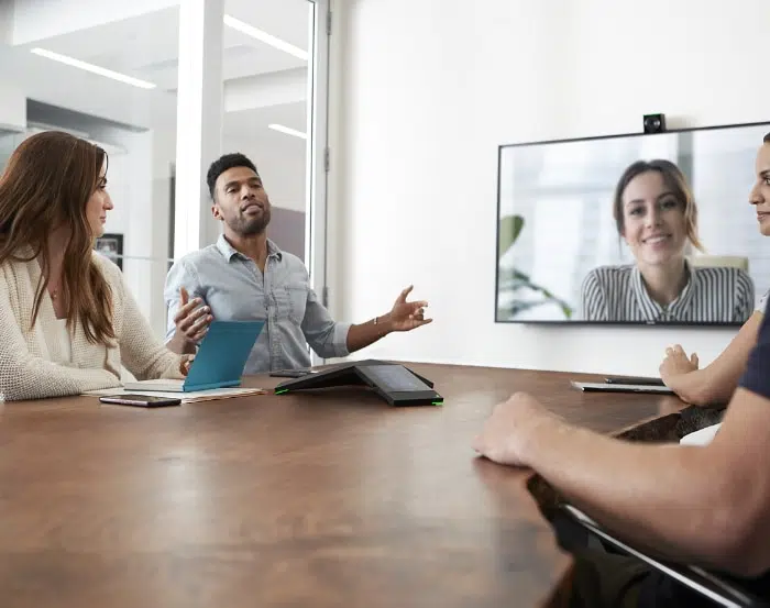 How To Make Your Hybrid Work Meetings Seamless - Build The Hybrid Conference Room That Makes Hybrid Meeting Collaboration Easy